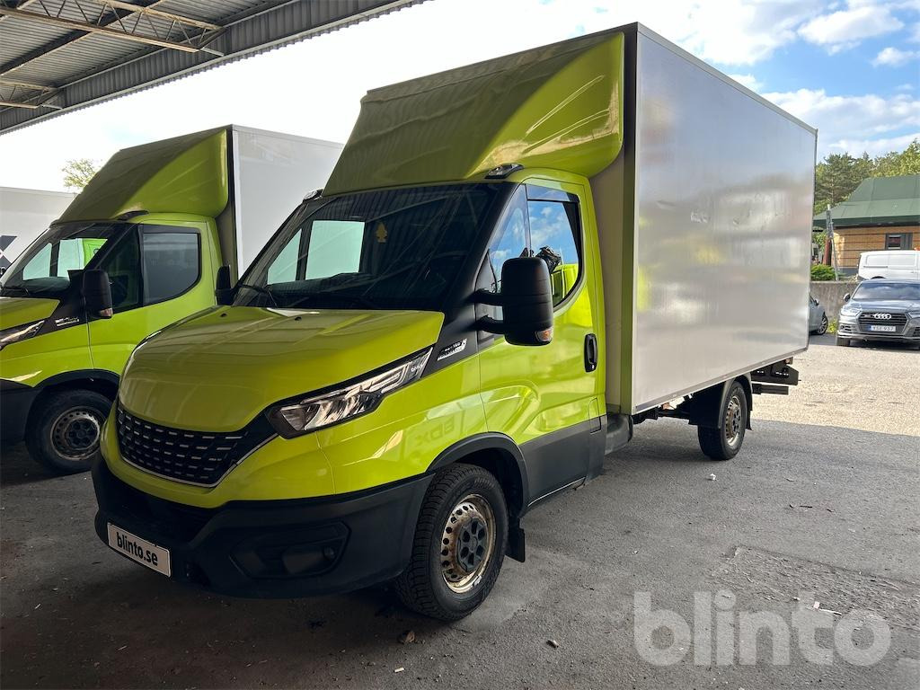IVECO DAILY 35-160 Hi-Matic / Bakgavellyft - Комбе: слика 1 IVECO DAILY 35-160 Hi-Matic / Bakgavellyft - Комбе: слика 1