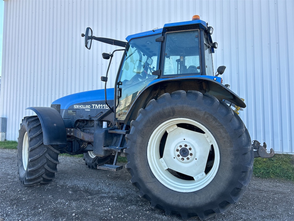New Holland TM115 (2001) - Трактор: слика 4 New Holland TM115 (2001) - Трактор: слика 4
