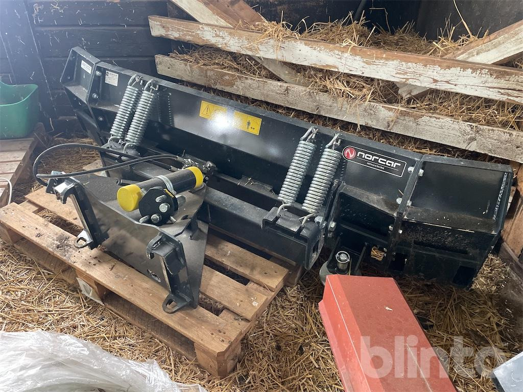 Norcar/ Avant - Плуг за чистење снег: слика 1 Norcar/ Avant - Плуг за чистење снег: слика 1