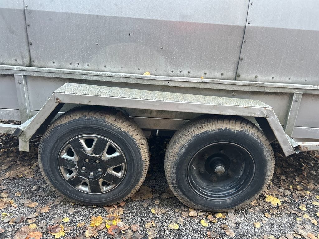 Приколка FOBO 3000 CXSB med ramper / Nybesiktigad: слика 21