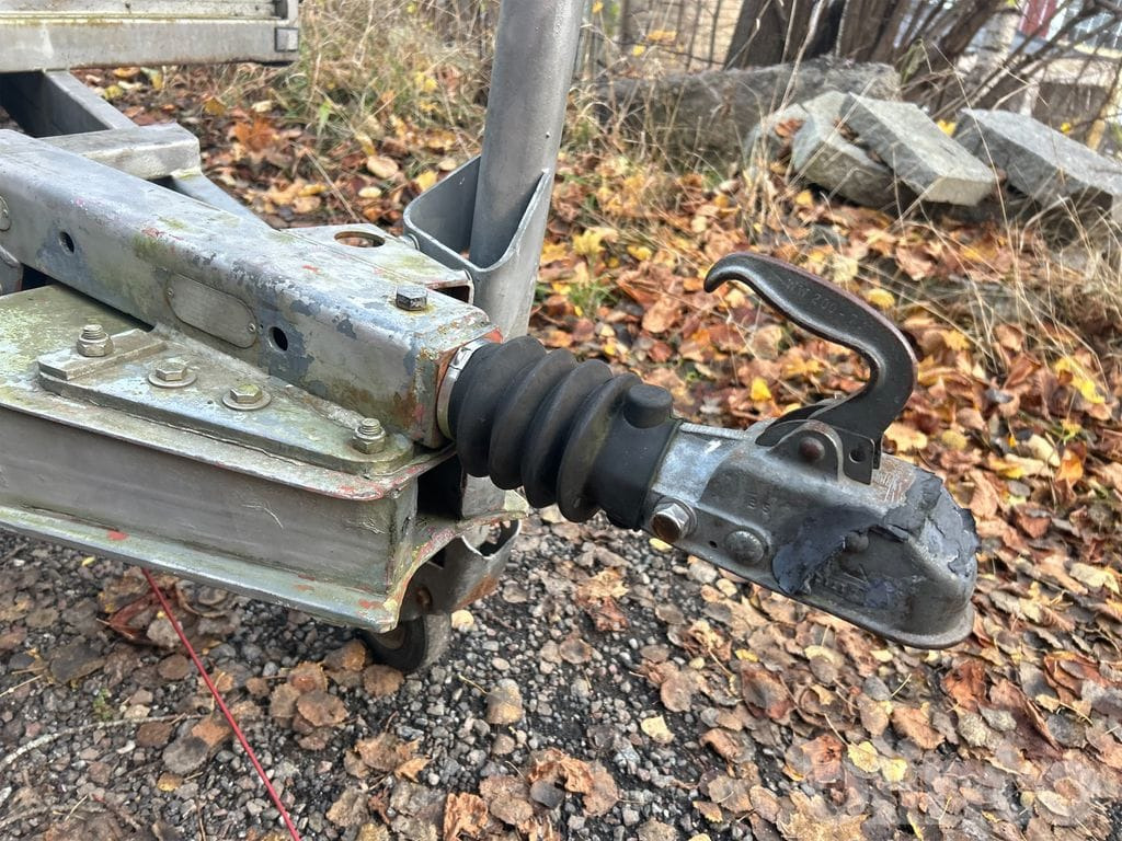 Приколка FOBO 3000 CXSB med ramper / Nybesiktigad: слика 45