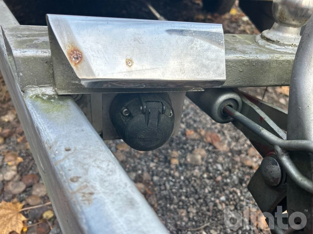 Приколка FOBO 3000 CXSB med ramper / Nybesiktigad: слика 48