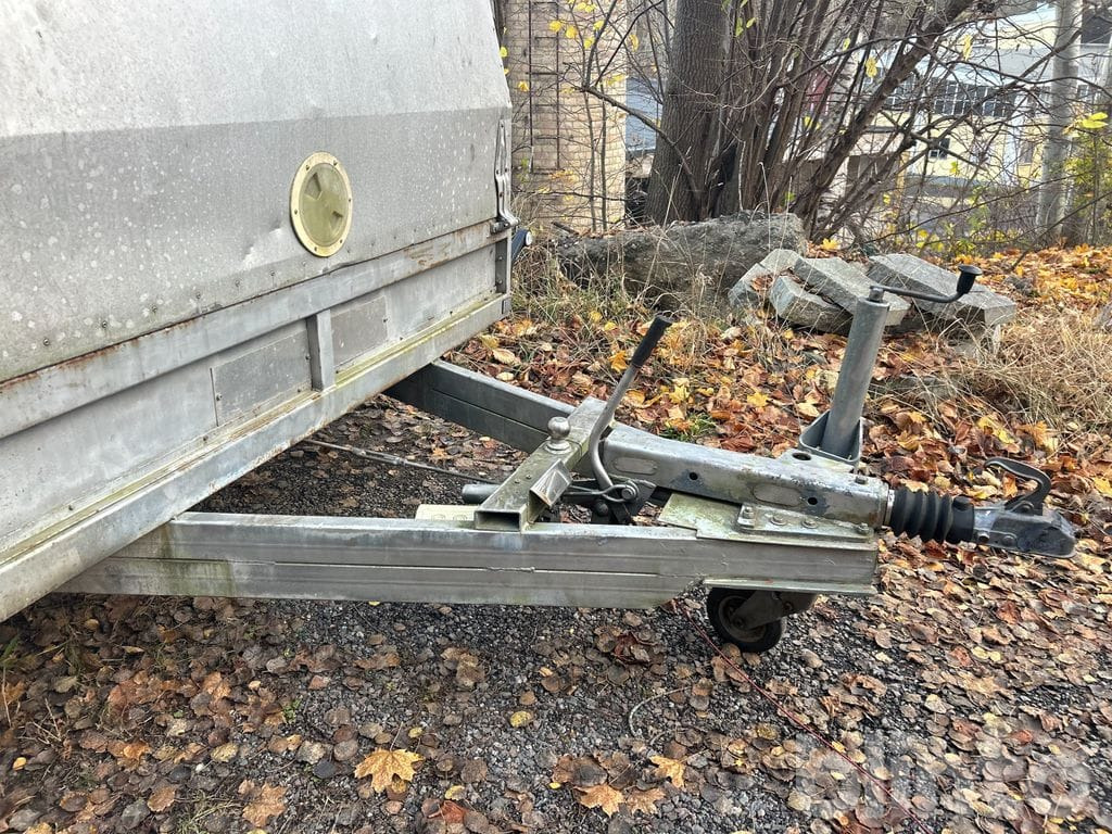 Приколка FOBO 3000 CXSB med ramper / Nybesiktigad: слика 17