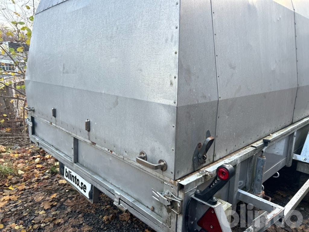 Приколка FOBO 3000 CXSB med ramper / Nybesiktigad: слика 25