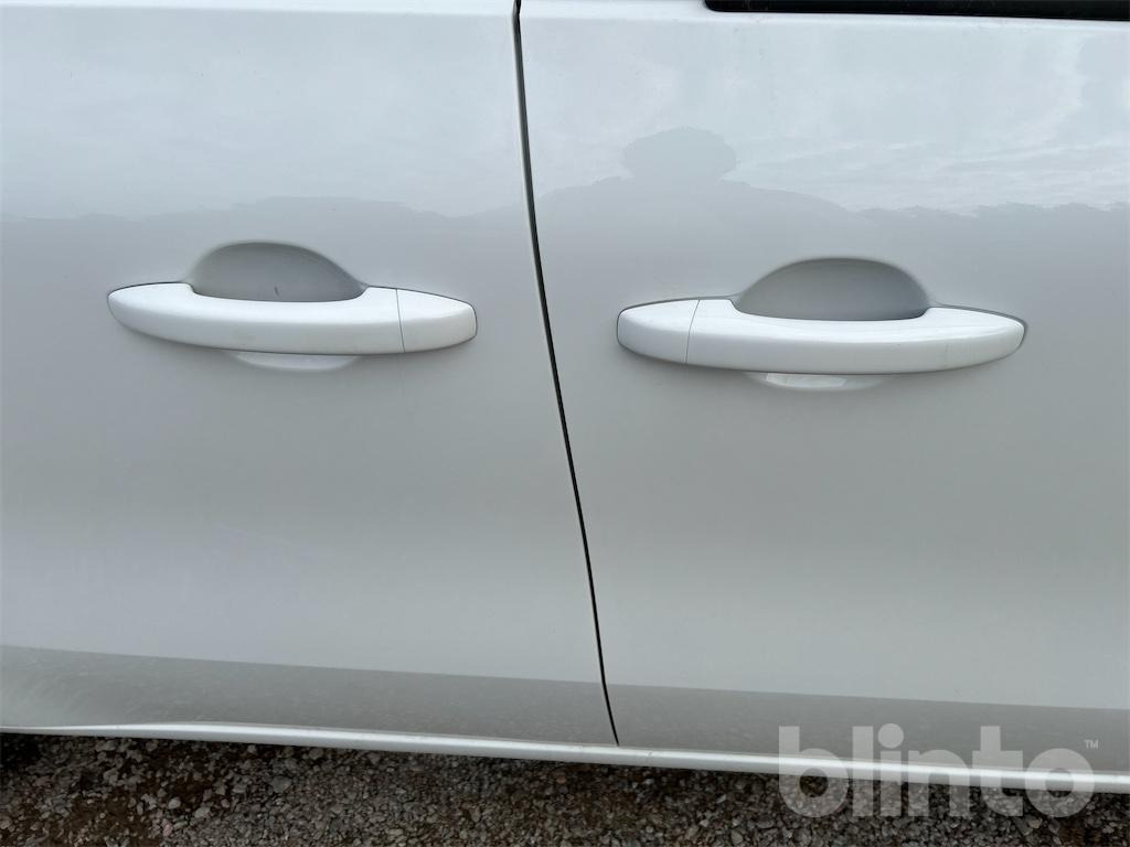 Мало комбе RENAULT KANGOO 1.5 Blue dCi: слика 37