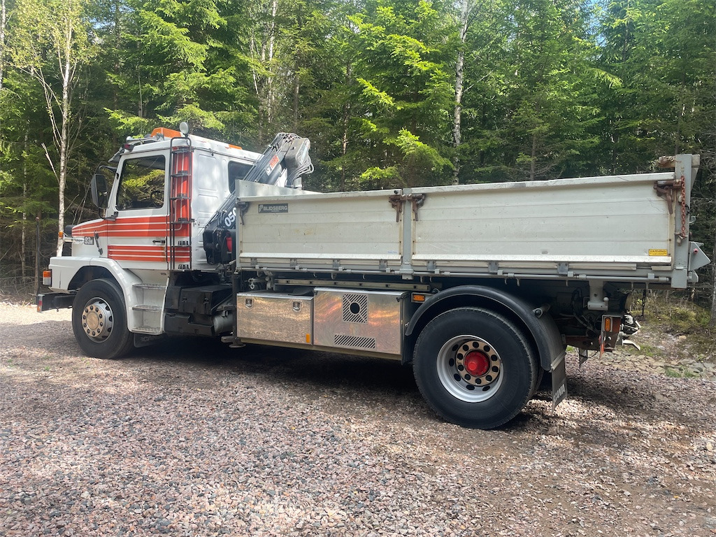 SCANIA T93HL 250 4X2 - Кипер, Камион со кран: слика 4 SCANIA T93HL 250 4X2 - Кипер, Камион со кран: слика 4