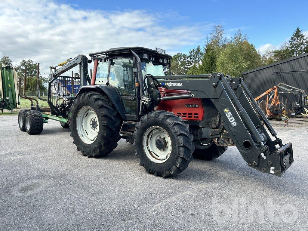 VALTRA 6850-4 - Трактор: слика 1 VALTRA 6850-4 - Трактор: слика 1