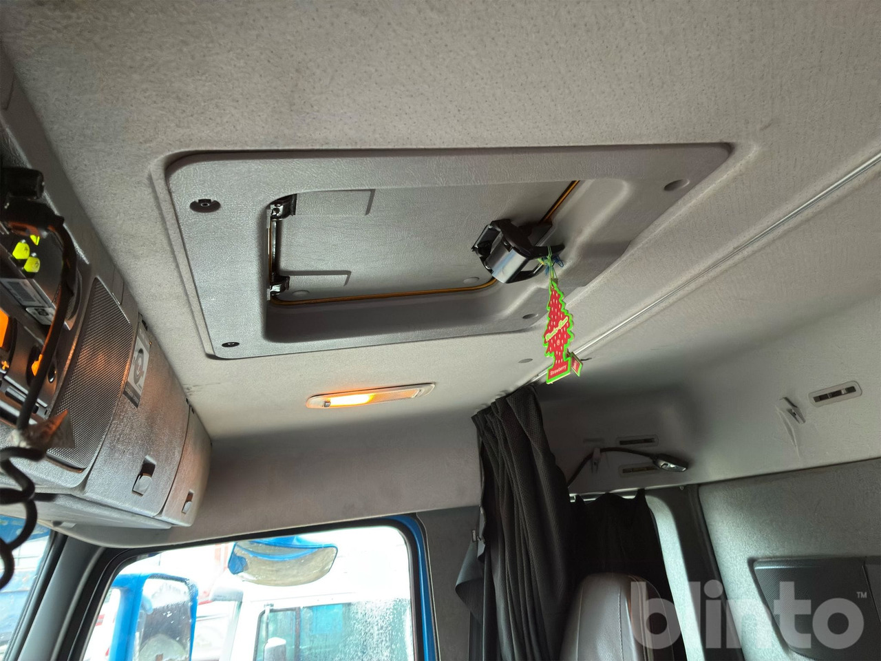 Камион со кука за подигање VOLVO FH 420 6*2: слика 47