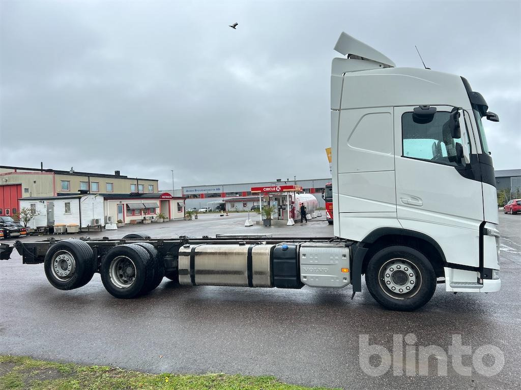 VOLVO FH 6x2 - Камион со кабинска шасија: слика 4 VOLVO FH 6x2 - Камион со кабинска шасија: слика 4