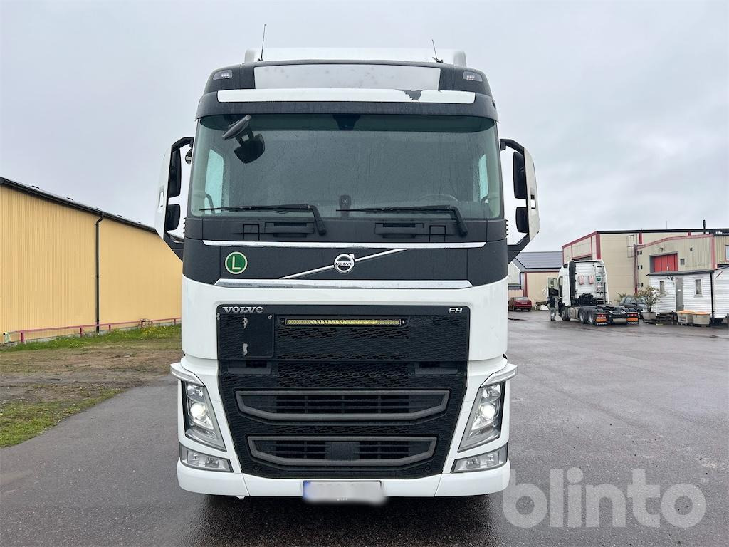 VOLVO FH 6x2 - Камион со кабинска шасија: слика 2 VOLVO FH 6x2 - Камион со кабинска шасија: слика 2