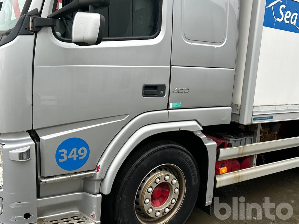 Камион сандучар VOLVO FM 6X2: слика 12