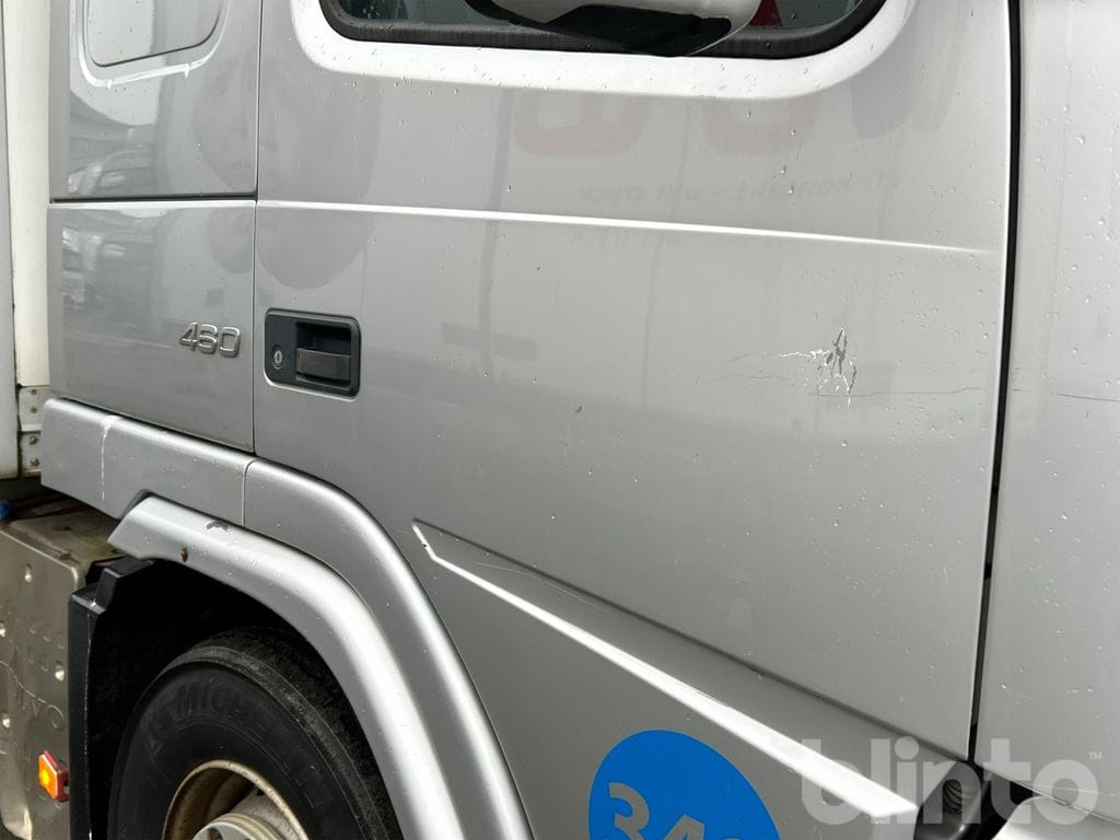 Камион сандучар VOLVO FM 6X2: слика 19