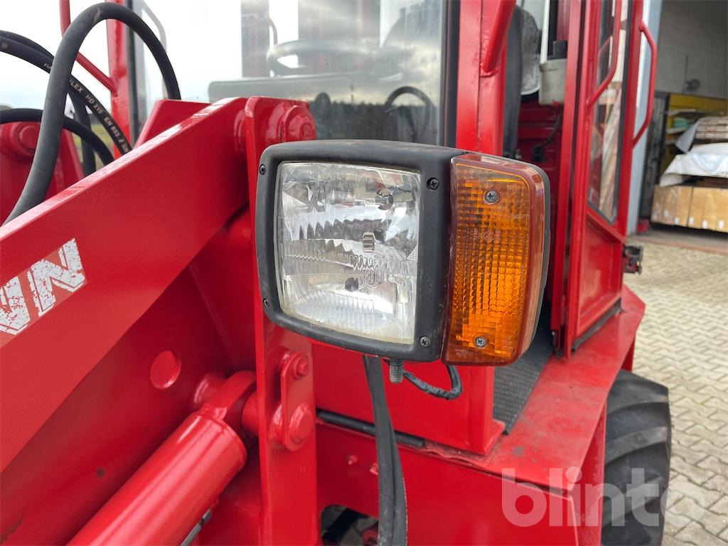 Земјоделски натоварувач Weidemann 3002D/P (1996): слика 37 Земјоделски натоварувач Weidemann 3002D/P (1996): слика 37