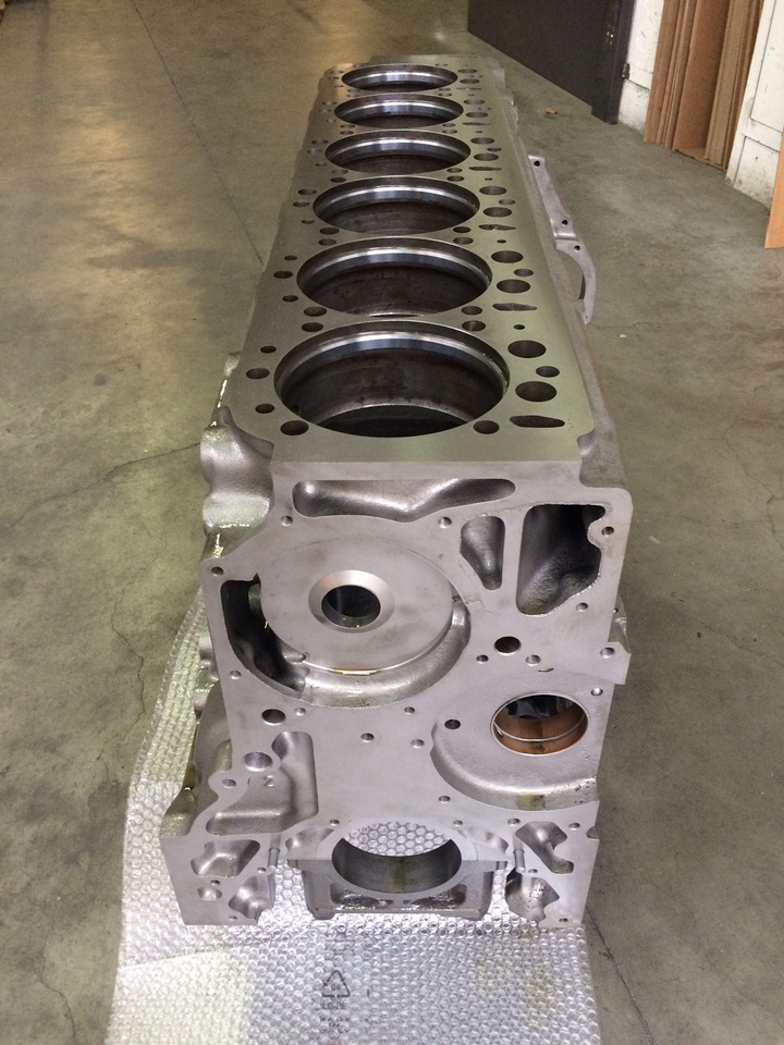 BASAMENTO MAN D2866 / D2876 / E2866 / E2876 - F2000 / BUS / INDUSTRIALI - Картер за Автобус: слика 5 BASAMENTO MAN D2866 / D2876 / E2866 / E2876 - F2000 / BUS / INDUSTRIALI - Картер за Автобус: слика 5