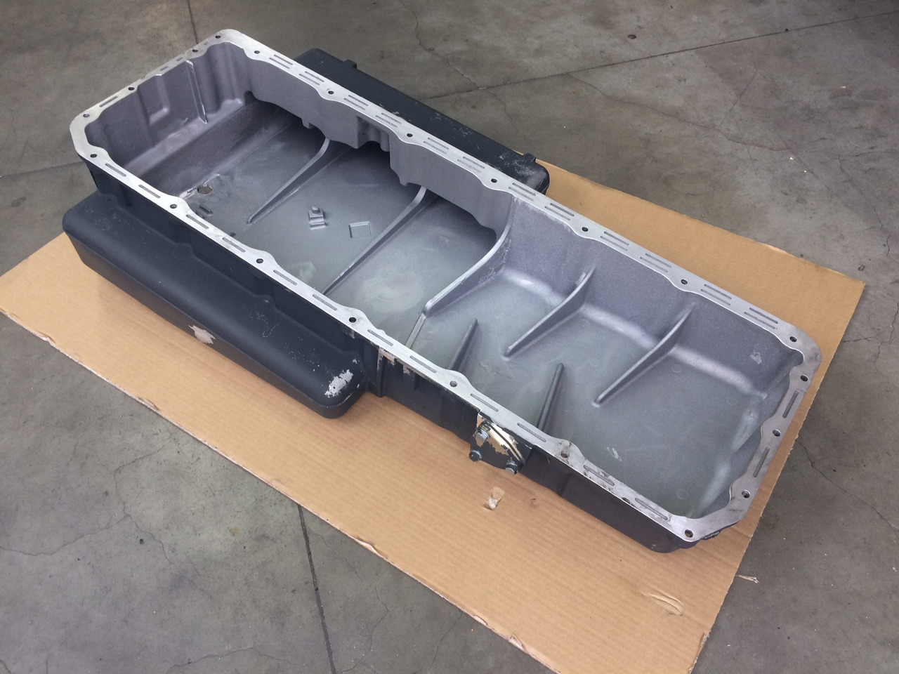 Картер за масло за Автобус COPPA OLIO MERCEDES OM457 - VERSIONE BUS - EURO 2 / EURO 3: слика 7 Картер за масло за Автобус COPPA OLIO MERCEDES OM457 - VERSIONE BUS - EURO 2 / EURO 3: слика 7