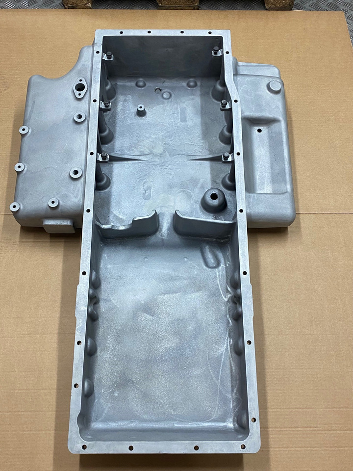 COPPA OLIO MOTORE BUS - 51058015764 - MAN D2066LOH26 - D2676LOH - Картер за масло за Автобус: слика 4 COPPA OLIO MOTORE BUS - 51058015764 - MAN D2066LOH26 - D2676LOH - Картер за масло за Автобус: слика 4