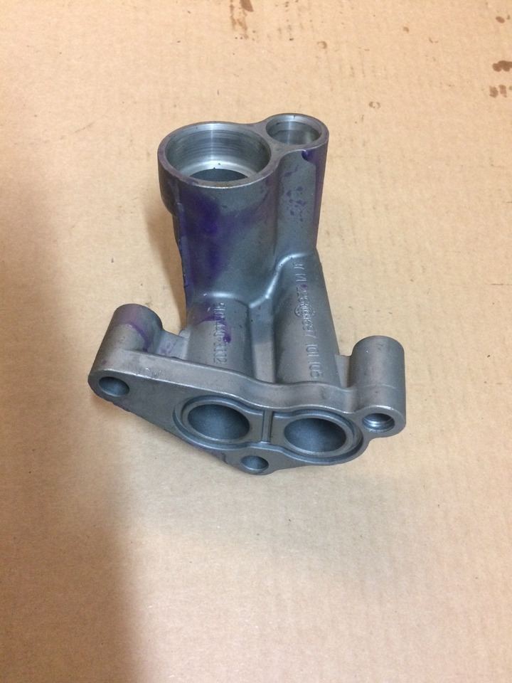 FLANGIA DI COLLEGAMENTO MODULO OLIO MAN 51054406000 - Мотор и делови за Камион: слика 5 FLANGIA DI COLLEGAMENTO MODULO OLIO MAN 51054406000 - Мотор и делови за Камион: слика 5