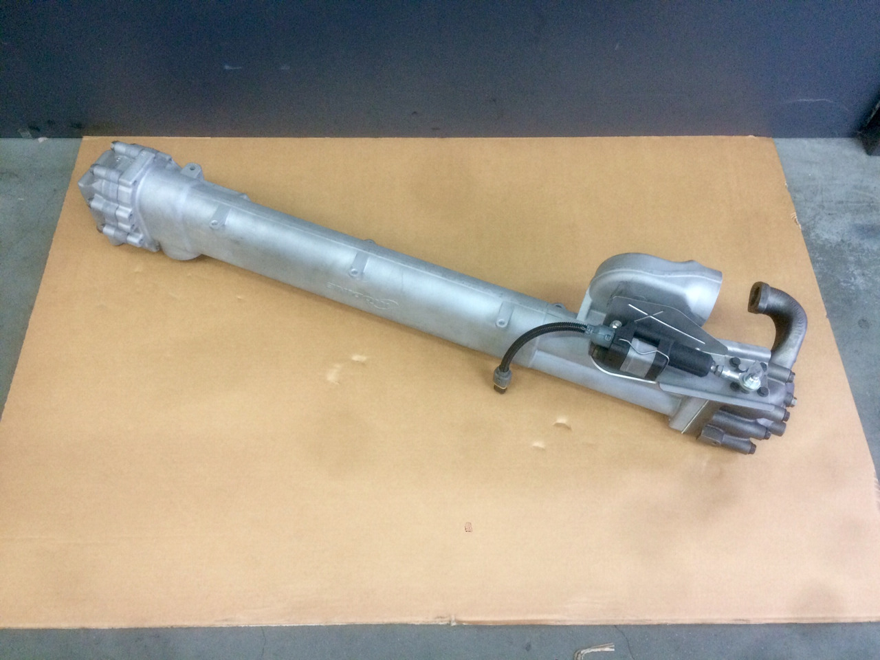 MODULO EGR (modulo ricircolo gas di scarico) - Motori MAN D2066 / D2676 - Euro 3 / Euro 4 - RIF. MAN 51081007047 - 51081007060 - 51081007063 - 51081007196 - Ладилник EGR: слика 1 MODULO EGR (modulo ricircolo gas di scarico) - Motori MAN D2066 / D2676 - Euro 3 / Euro 4 - RIF. MAN 51081007047 - 51081007060 - 51081007063 - 51081007196 - Ладилник EGR: слика 1