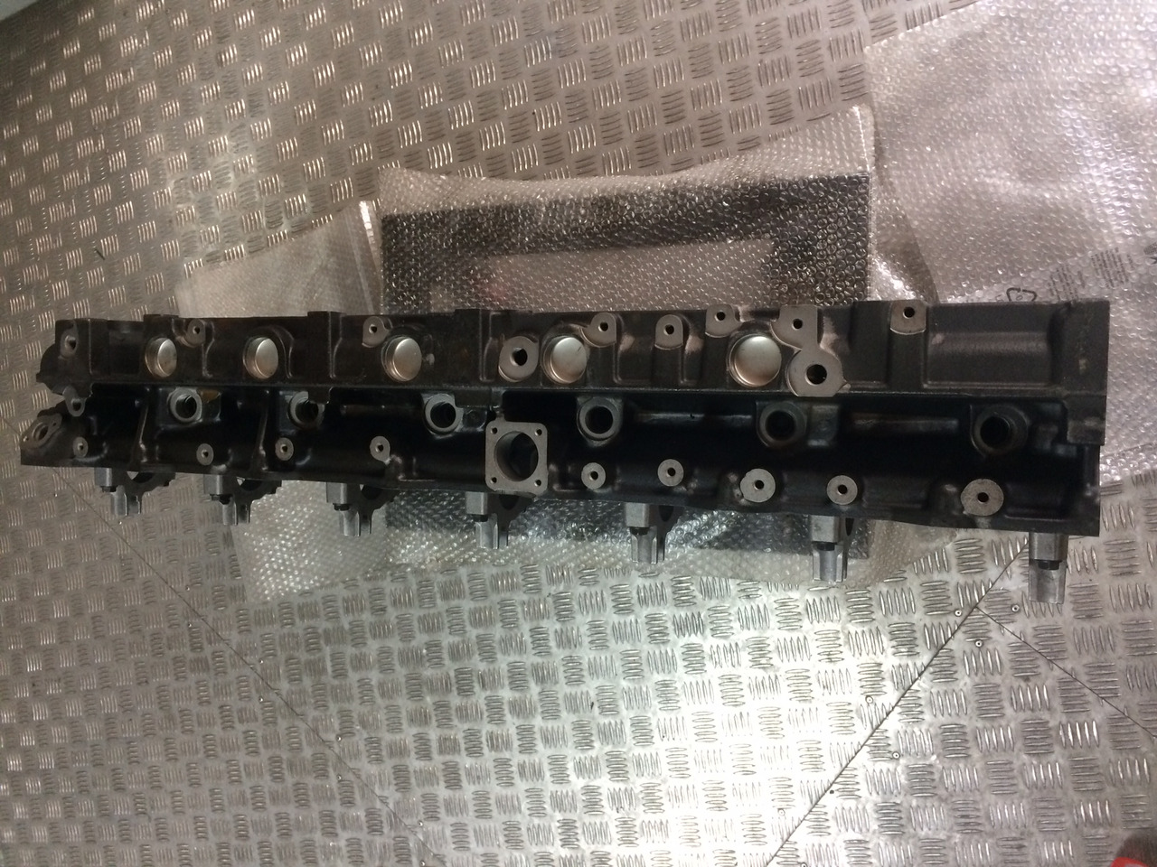 TESTATA MAN D2066LUH - MAN 51031006190 - Глава на цилиндар: слика 4 TESTATA MAN D2066LUH - MAN 51031006190 - Глава на цилиндар: слика 4