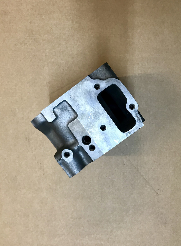 TESTATA MAN D2866 - D2876 - 4V - Глава на цилиндар: слика 3 TESTATA MAN D2866 - D2876 - 4V - Глава на цилиндар: слика 3