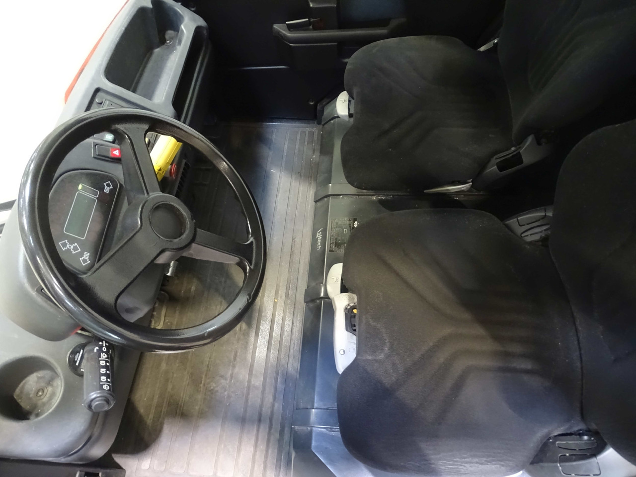 Linde P250 - Тракторче за влечење: слика 3 Linde P250 - Тракторче за влечење: слика 3