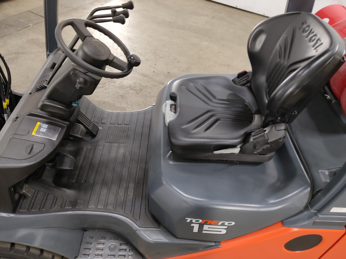 Toyota 02-8FGF15 - Вилушкар: слика 3 Toyota 02-8FGF15 - Вилушкар: слика 3