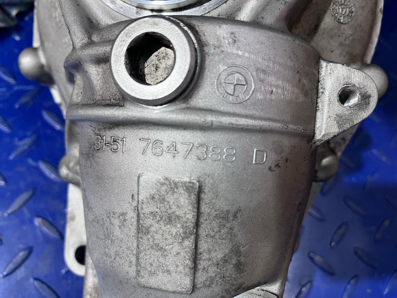 BMW BMW Front Axle Differential 8635870 - Диференцијален запчаник на брзина: слика 5 BMW BMW Front Axle Differential 8635870 - Диференцијален запчаник на брзина: слика 5