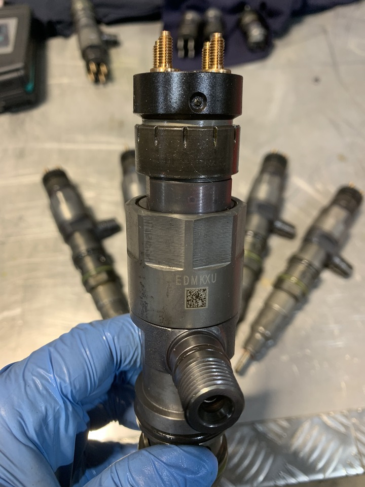 Injectors Detroit Diesel DD15 A4710700887 0445120386 - Инјектор за Камион: слика 2 Injectors Detroit Diesel DD15 A4710700887 0445120386 - Инјектор за Камион: слика 2