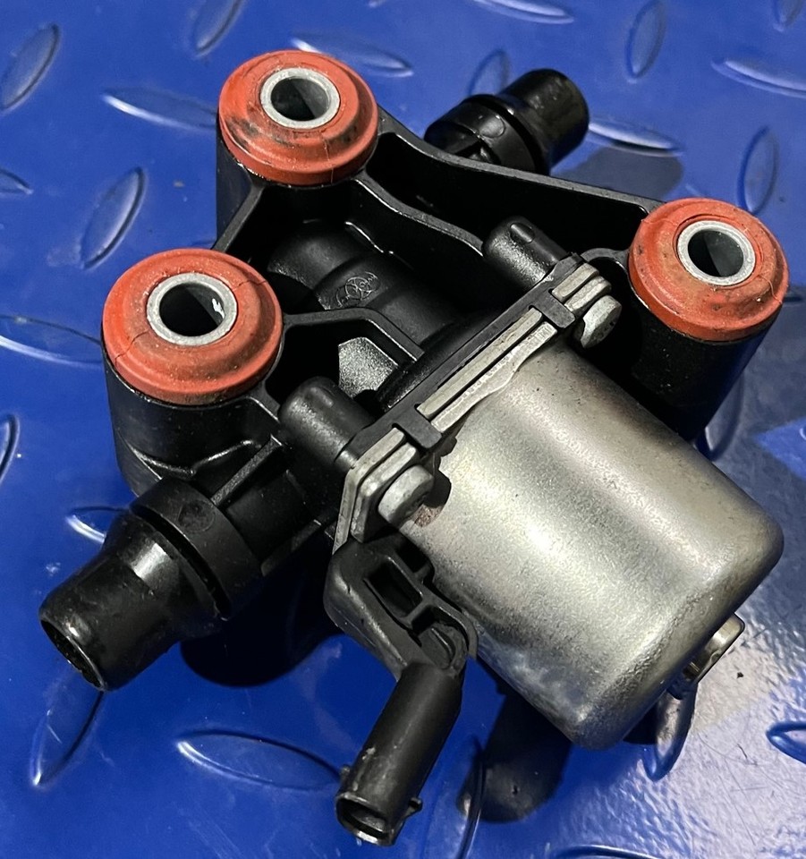 Mercedes Actros MP4 Euro 5, 6 Adblue Heater Valve A0001531059 - Издувен систем за Камион: слика 2 Mercedes Actros MP4 Euro 5, 6 Adblue Heater Valve A0001531059 - Издувен систем за Камион: слика 2