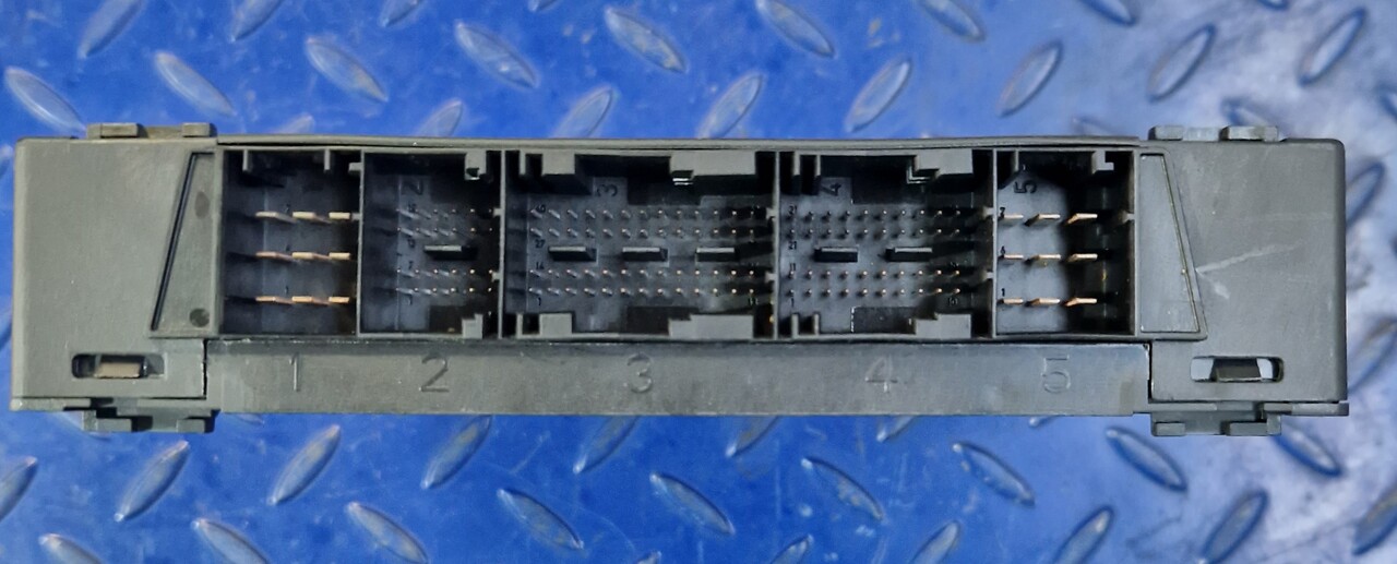 MERCEDES-BENZ Control Device CPC3 A0044465802 Actros Mp4 - Резервни делови за Друга машина: слика 2 MERCEDES-BENZ Control Device CPC3 A0044465802 Actros Mp4 - Резервни делови за Друга машина: слика 2