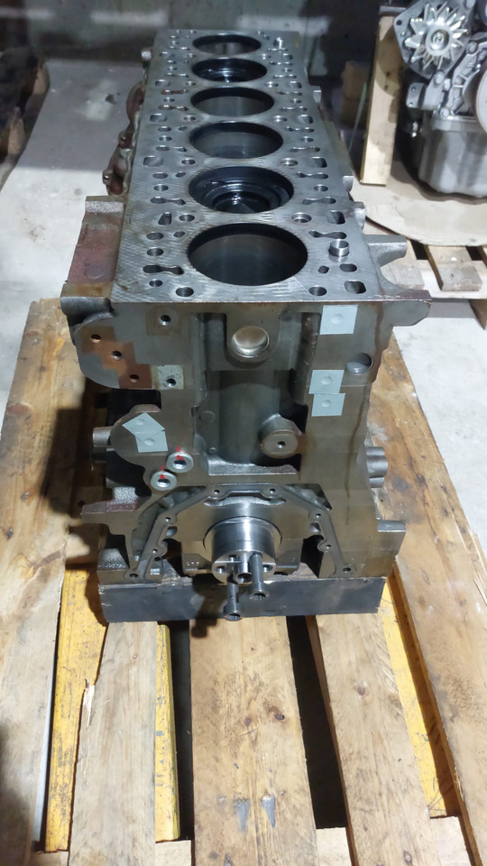 Mercedes Citaro M 936 G natural-gas engine CNG - Резервни делови за Автобус: слика 3 Mercedes Citaro M 936 G natural-gas engine CNG - Резервни делови за Автобус: слика 3