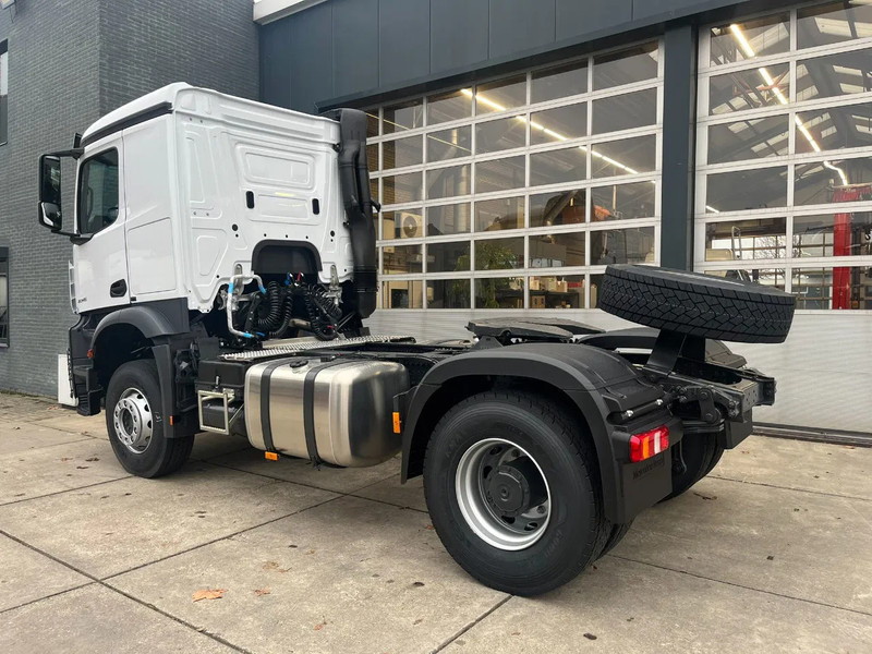 Mercedes-Benz Actros 2045 S 4x2 Tractor Head - Камион влекач: слика 3 Mercedes-Benz Actros 2045 S 4x2 Tractor Head - Камион влекач: слика 3