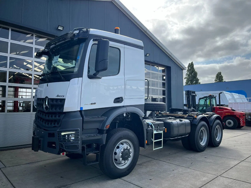 Mercedes-Benz Arocs 4058 AS 6x6 Tractor Head 180T Push Pull EURO-5 - Камион влекач: слика 1 Mercedes-Benz Arocs 4058 AS 6x6 Tractor Head 180T Push Pull EURO-5 - Камион влекач: слика 1