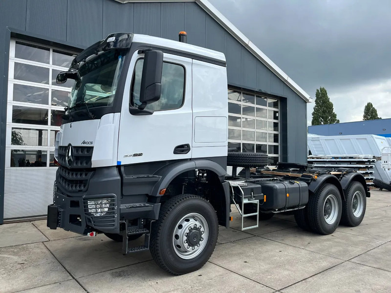 Mercedes-Benz Arocs 4058 AS 6x6 Tractor Head 180T Push Pull (Pre order) - Камион влекач: слика 1 Mercedes-Benz Arocs 4058 AS 6x6 Tractor Head 180T Push Pull (Pre order) - Камион влекач: слика 1