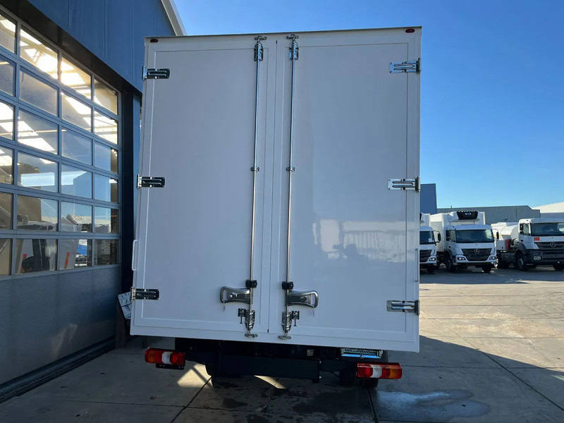 Нов Камион сандучар Mercedes-Benz Accelo 915 4x2 Closed Cargo Truck: слика 9