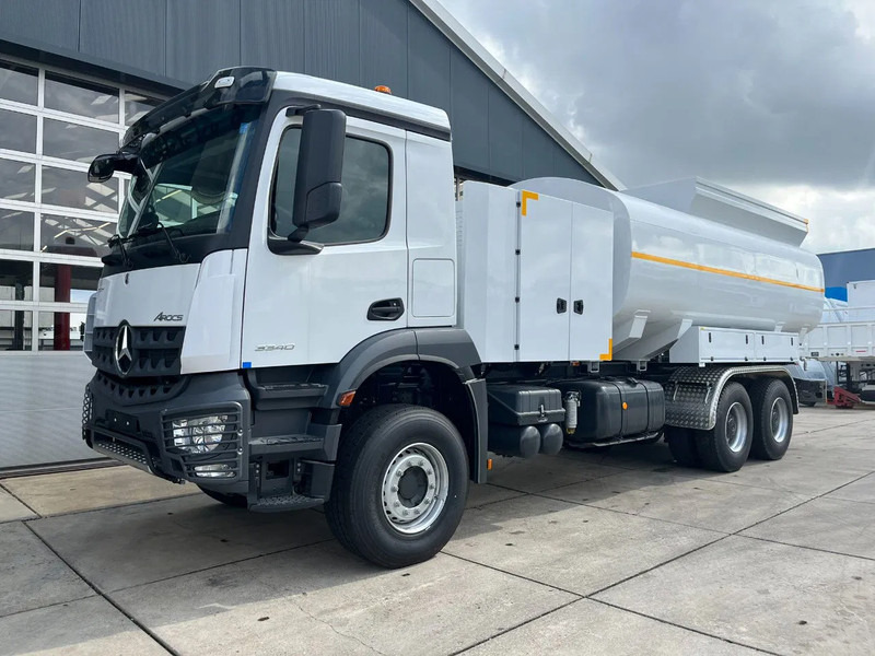 Mercedes-Benz Arocs 3340 6x4 Water Tank Truck - Камион цистерна: слика 1 Mercedes-Benz Arocs 3340 6x4 Water Tank Truck - Камион цистерна: слика 1