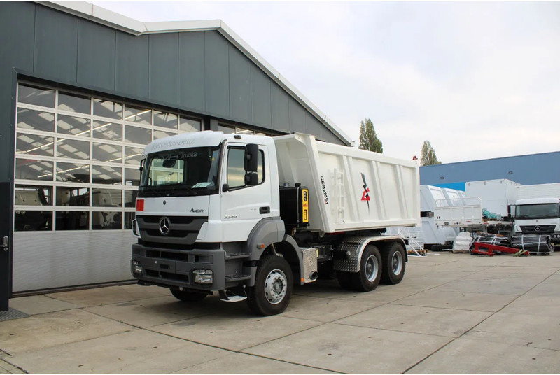 Mercedes-Benz Axor 3344 K 6x4 Tipper Truck - Кипер: слика 2 Mercedes-Benz Axor 3344 K 6x4 Tipper Truck - Кипер: слика 2