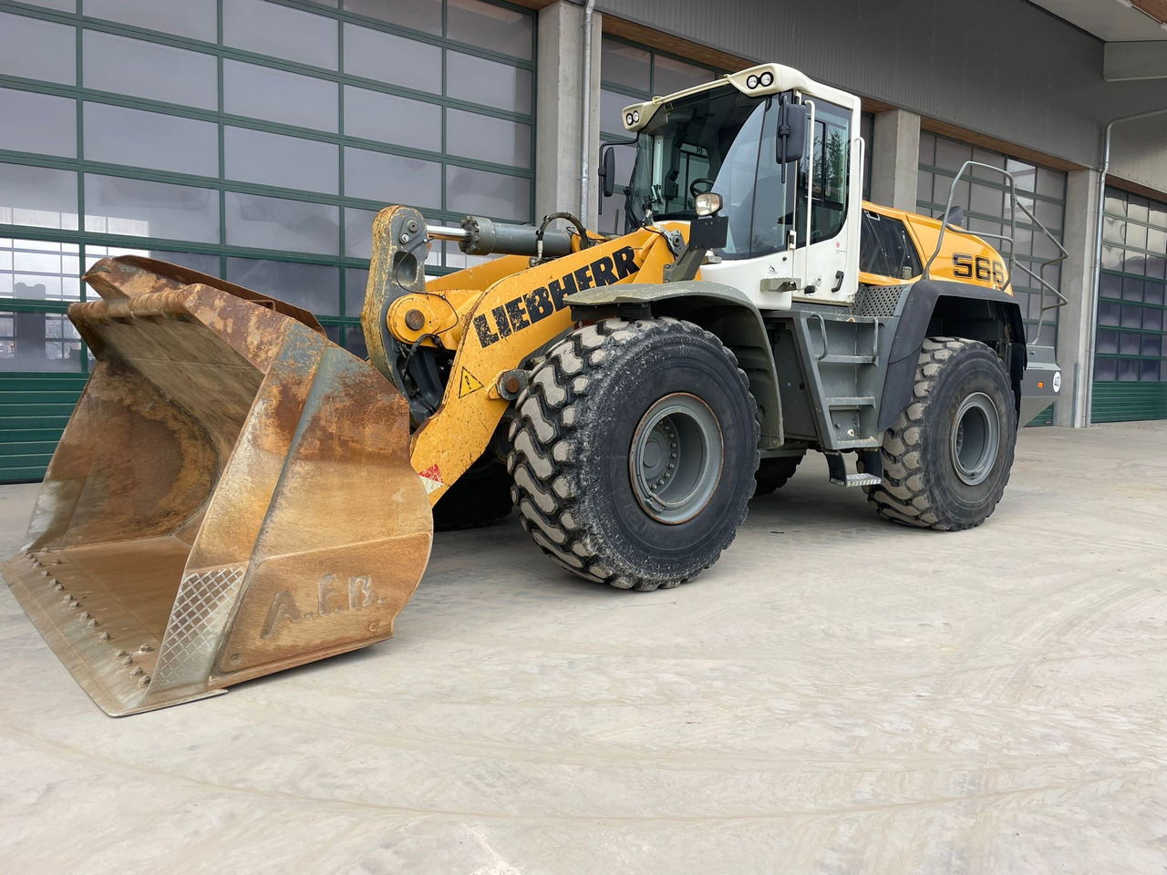 Liebherr L566 - Натоварувач на тркала: слика 2 Liebherr L566 - Натоварувач на тркала: слика 2
