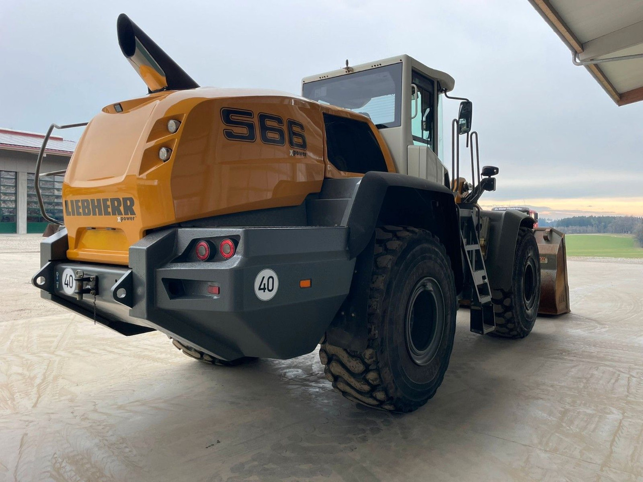 Liebherr L566 - Натоварувач на тркала: слика 2 Liebherr L566 - Натоварувач на тркала: слика 2