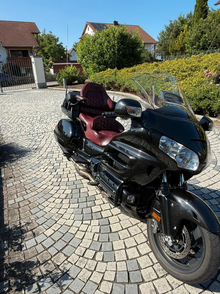 Honda GL1800 SC47*Krossline*Audio*Wilbers*SR Racing - Мотоцикл: слика 3 Honda GL1800 SC47*Krossline*Audio*Wilbers*SR Racing - Мотоцикл: слика 3