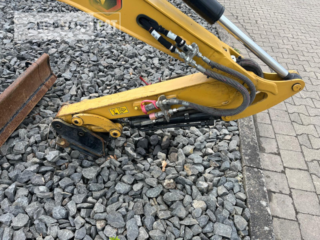 Мини багер Cat 301.8-05A: слика 10