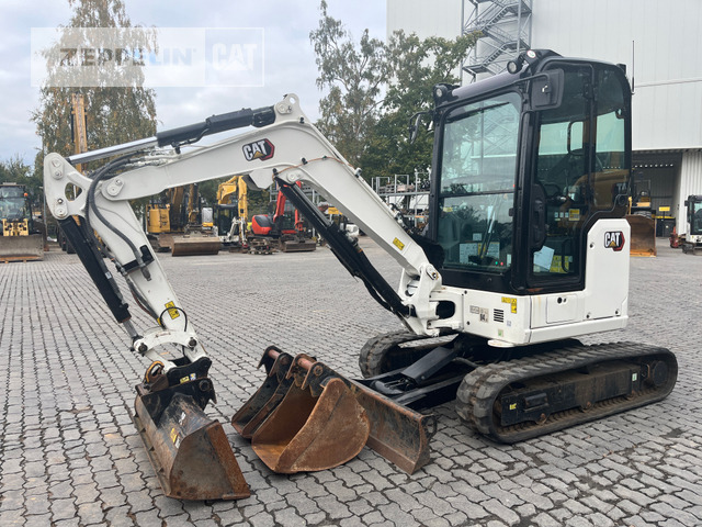 Cat 302.7CR-07 - Мини багер: слика 1 Cat 302.7CR-07 - Мини багер: слика 1