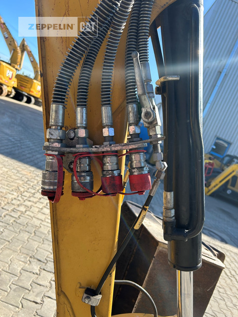 Мини багер Cat 302.7D: слика 20