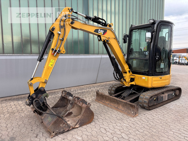 Cat 303ECR - Мини багер: слика 1 Cat 303ECR - Мини багер: слика 1