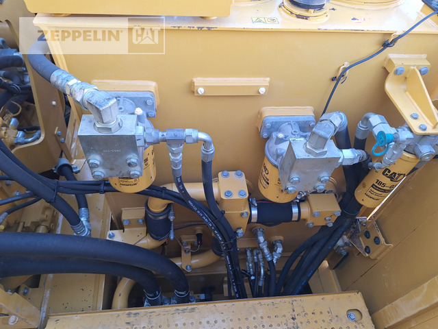 Лизинг на Cat 390FL Cat 390FL: слика 35