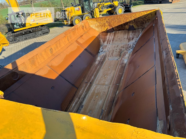 Зглобен истоварувач Cat 725-04A: слика 20