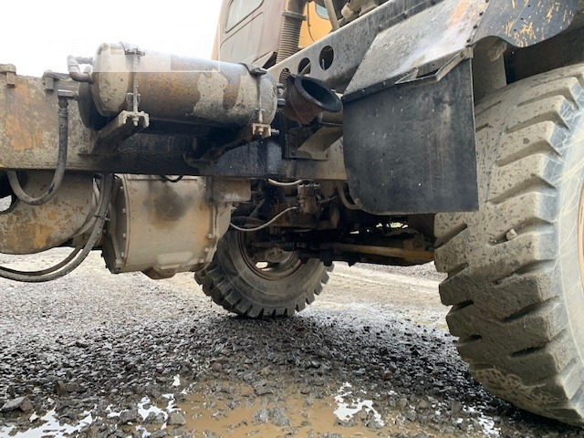 Голем истоварувач/ Камион за камења Cat 769: слика 11