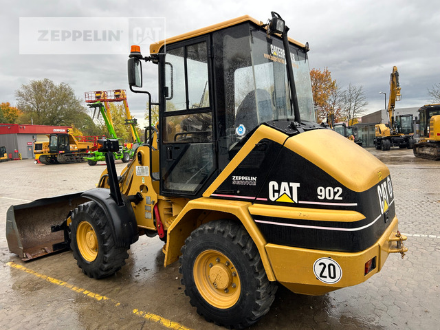 Cat 902 - Натоварувач на тркала: слика 2 Cat 902 - Натоварувач на тркала: слика 2