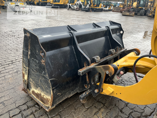 Натоварувач на тркала Cat 906-14: слика 11