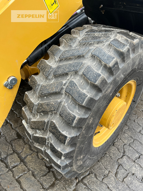 Натоварувач на тркала Cat 906-14: слика 12